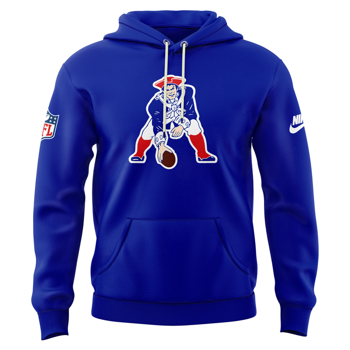 New England Patriots Throwback Historic Royal Pullover Hoodie